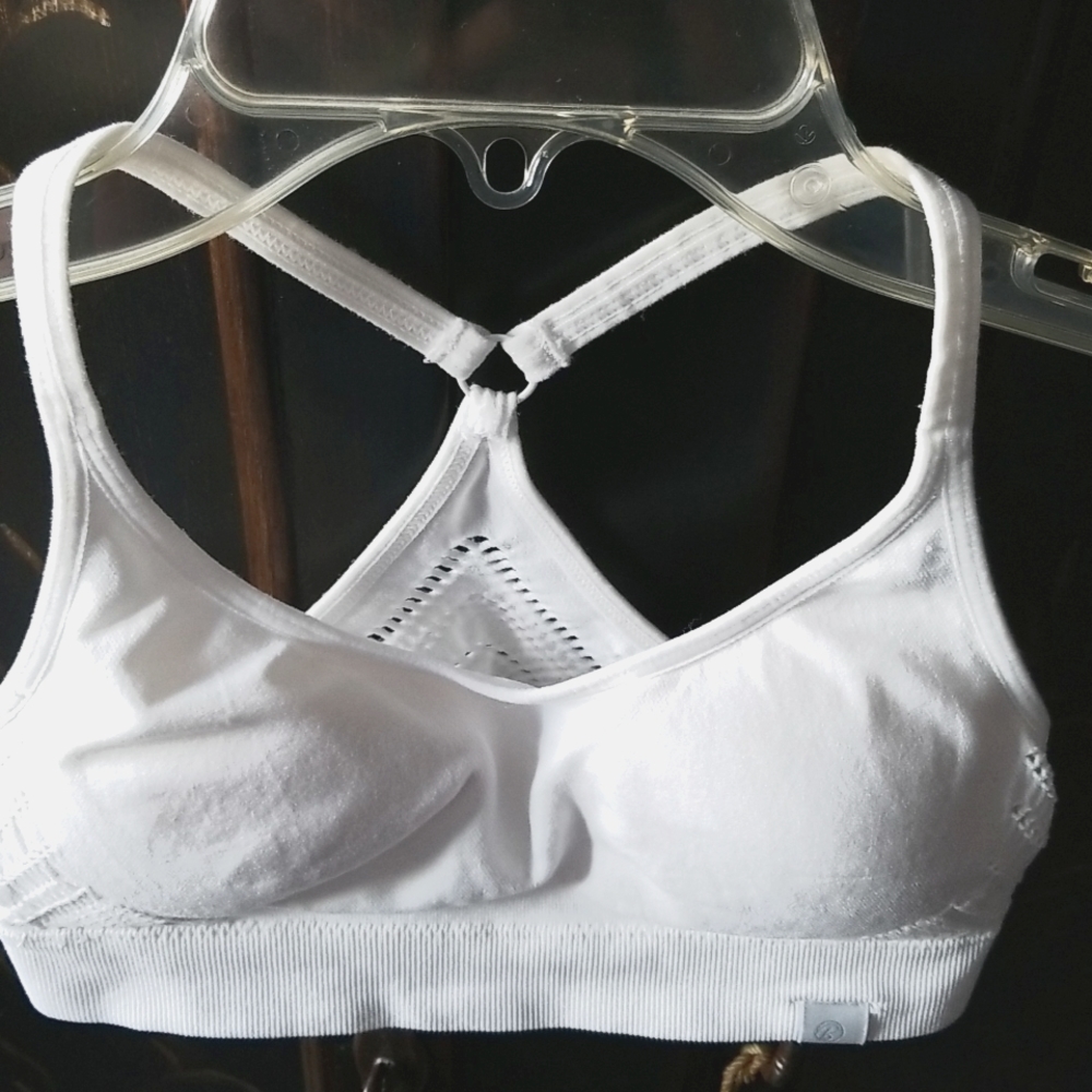 B White Sport Spandex Padded Bra Size S